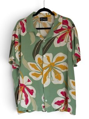 Original Use Floral Tropical Casual Short Sleeve Button Down Shirt